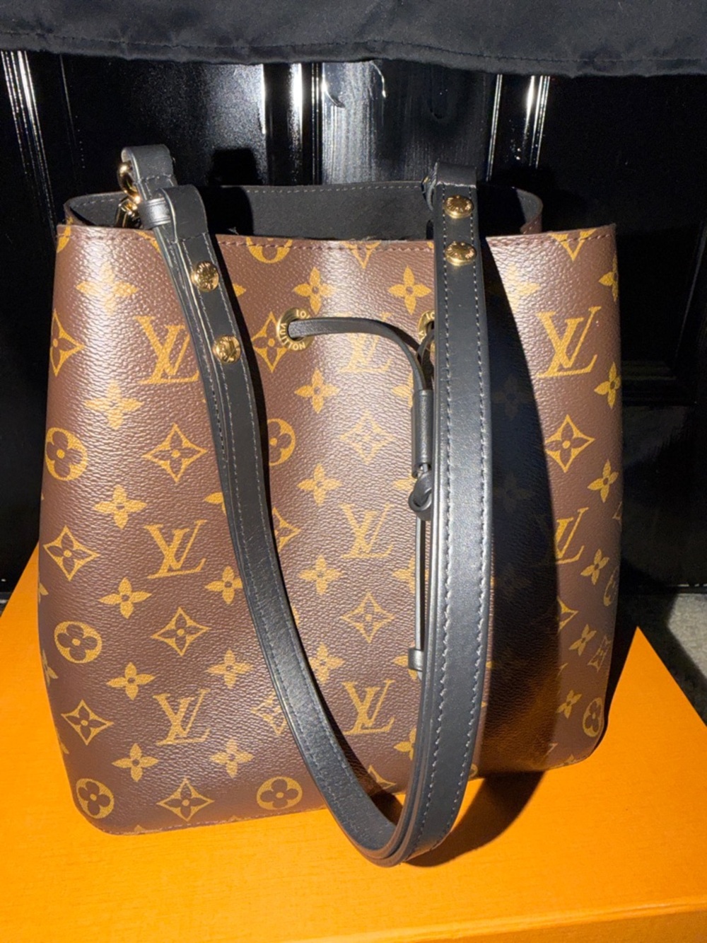 Louis Vuitton Monogram Canvas Drawstring Shoulder Bag in Brown - Picture 4 of 7